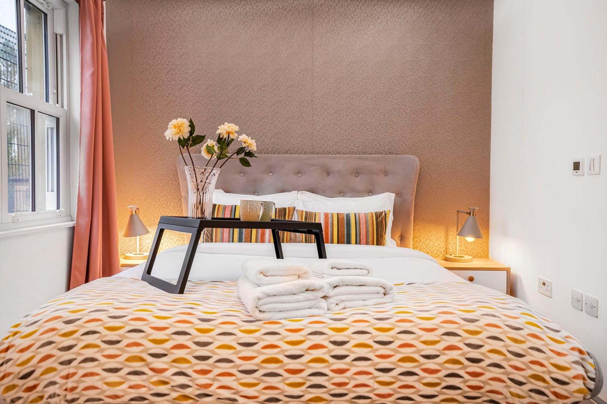 Stylish Modern Apartments By Livestay Short Lets & Serviced Accommodation London Nw6 Extérieur photo